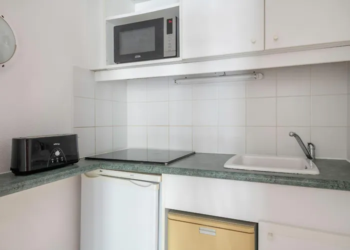 Pour 4 Avec Piscine Et Jacuzzi *