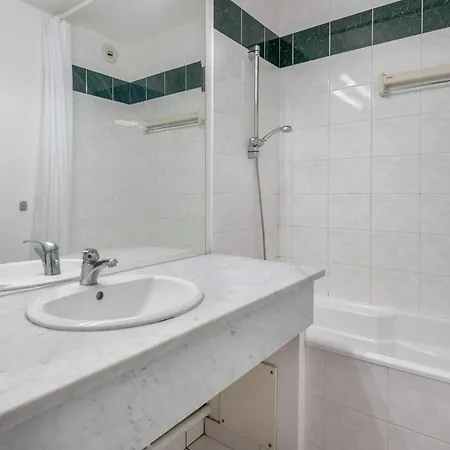 Pour 4 Avec Piscine Et Jacuzzi